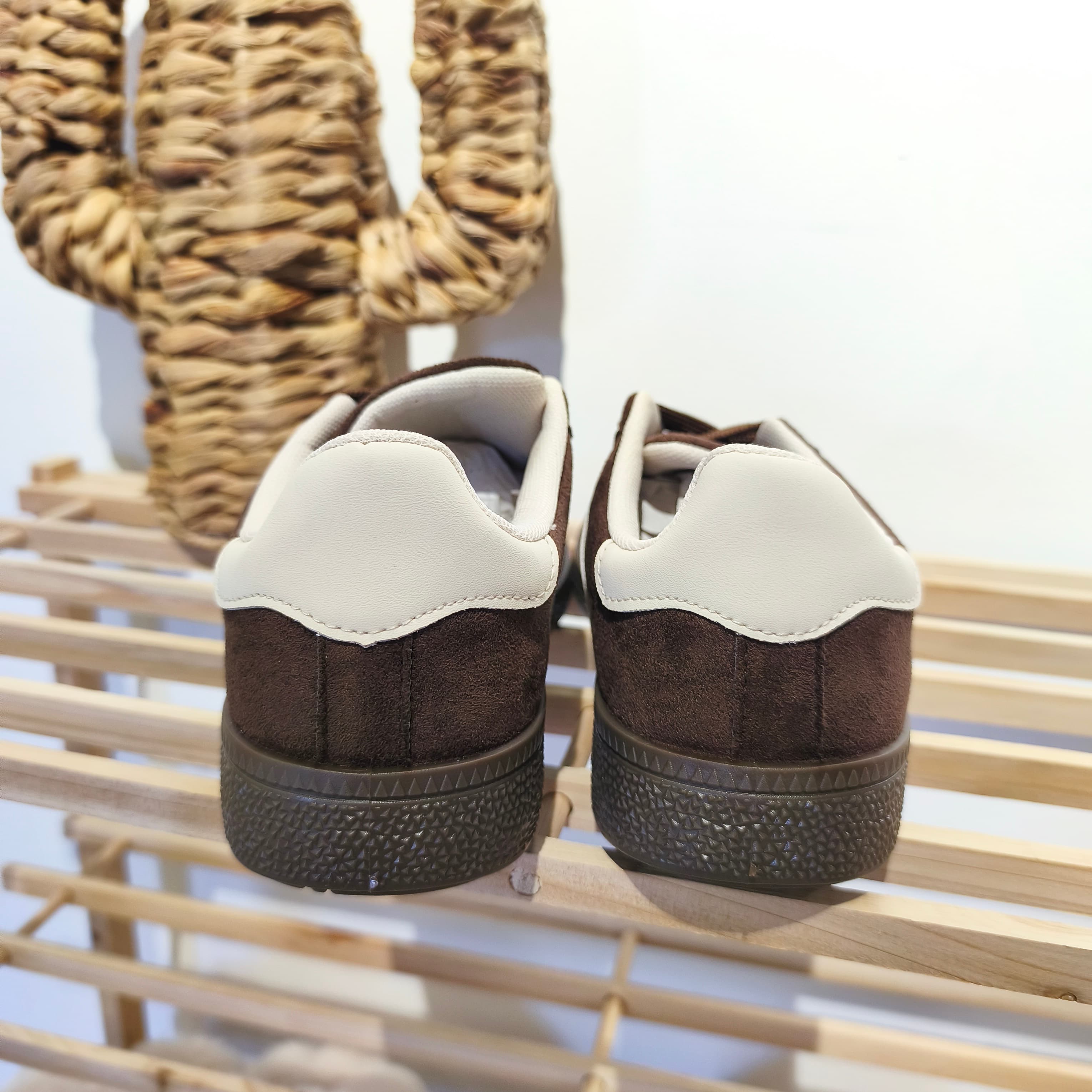 Baskets chocolat — vue 4